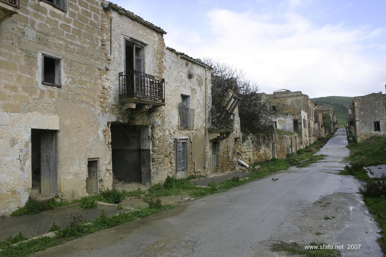 1280px-Poggioreale_2007